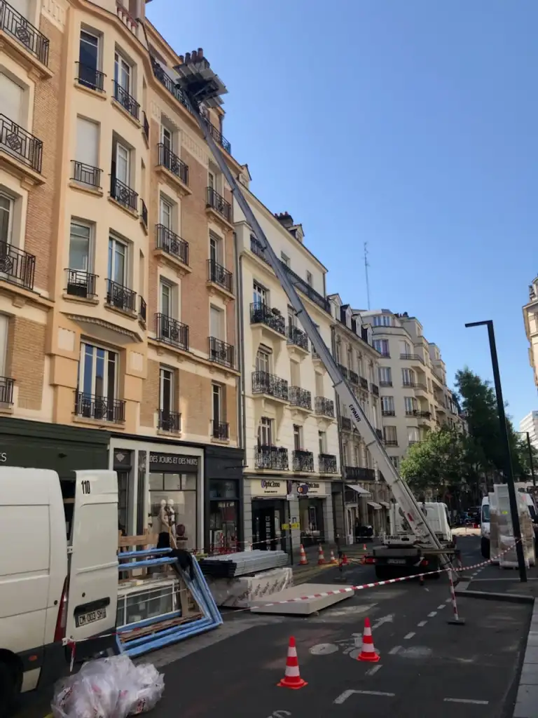 Déménagemet centre de Rennes avec aide notre Monte-Meubles - Monte-meubles Rennes